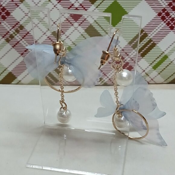 NWOT Fashion Jewelry Gold Tone Faux Pearl Dangle Blue Butterfly Earrings #19 - Picture 5 of 8